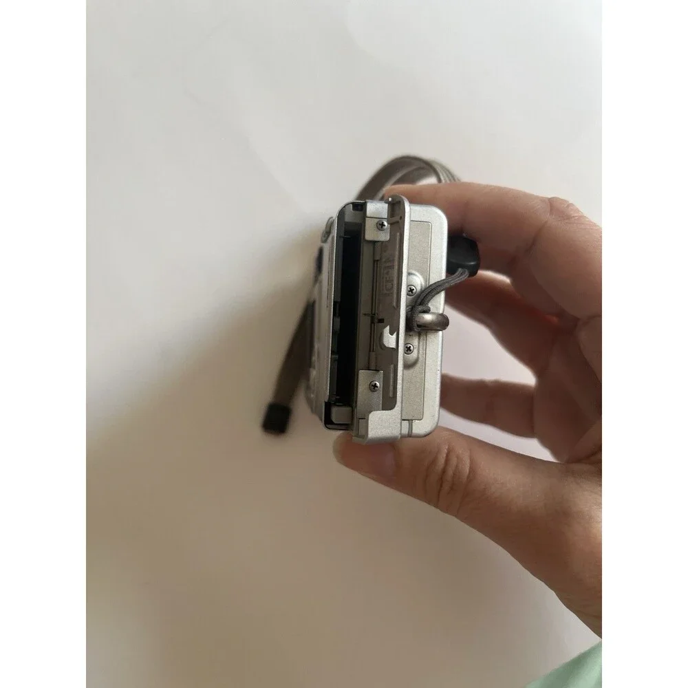 Canon PowerShot S400 Digital ELPH – Untested – No Battery/Charger/SD Card
